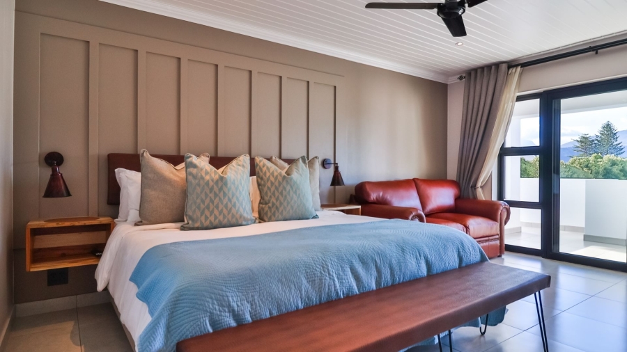 9 Bedroom Property for Sale in Westcliff Western Cape